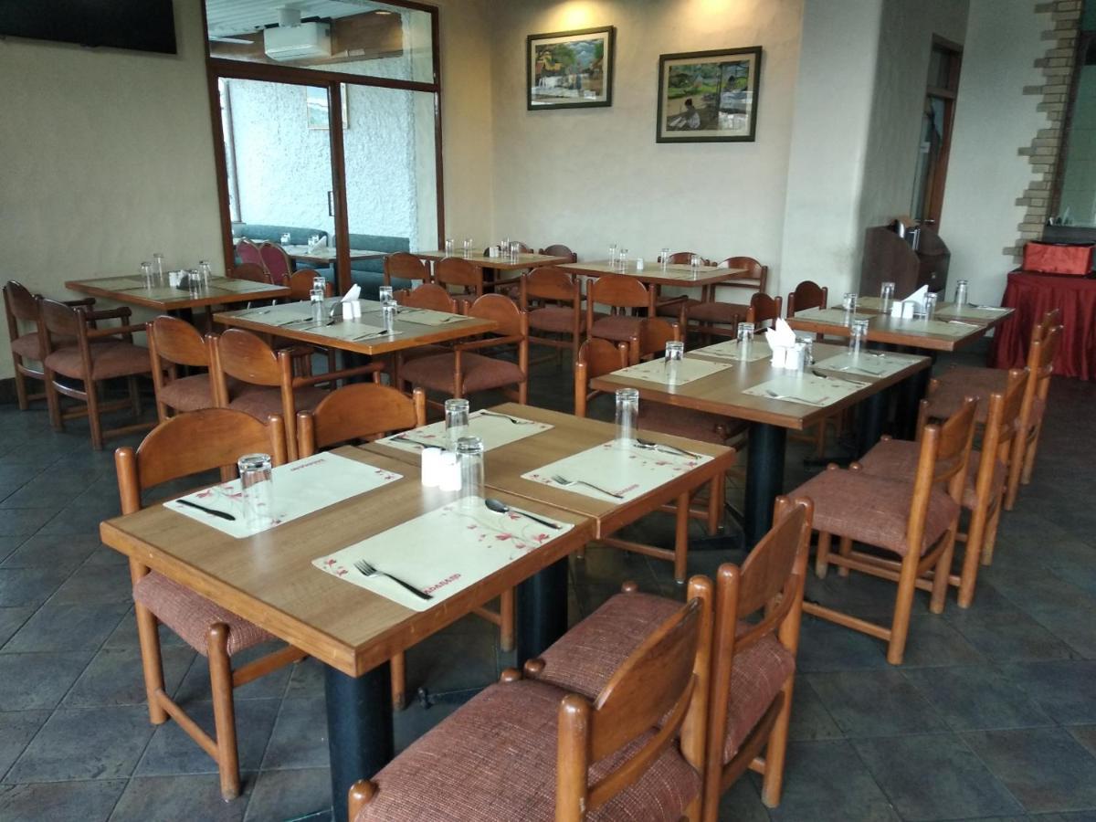 Chryso Hotels Pvt Ltd Ankleshwar エクステリア 写真