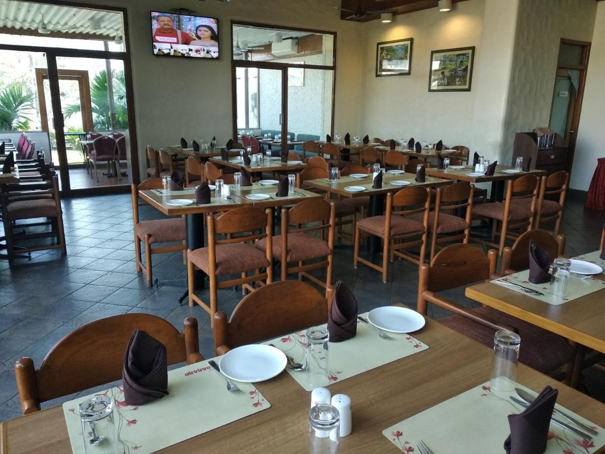 Chryso Hotels Pvt Ltd Ankleshwar エクステリア 写真