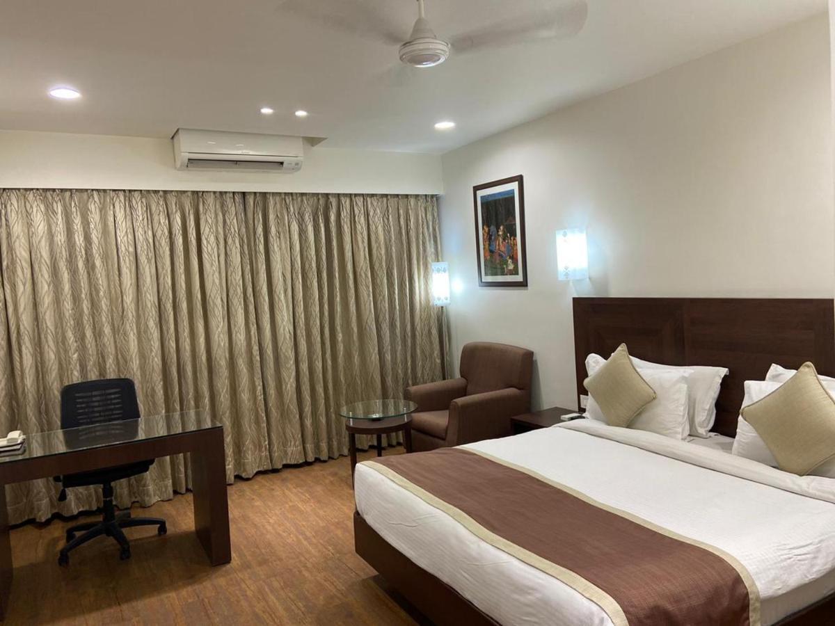 Chryso Hotels Pvt Ltd Ankleshwar エクステリア 写真