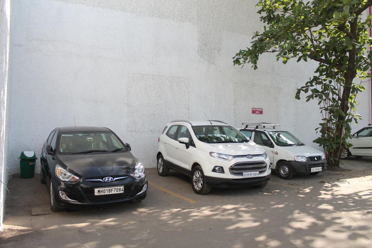 Chryso Hotels Pvt Ltd Ankleshwar エクステリア 写真