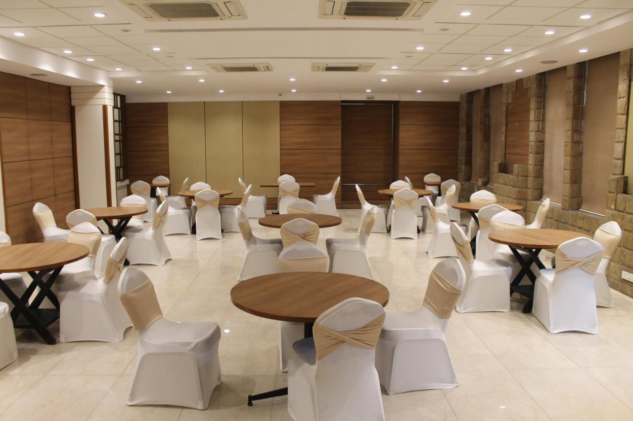 Chryso Hotels Pvt Ltd Ankleshwar エクステリア 写真