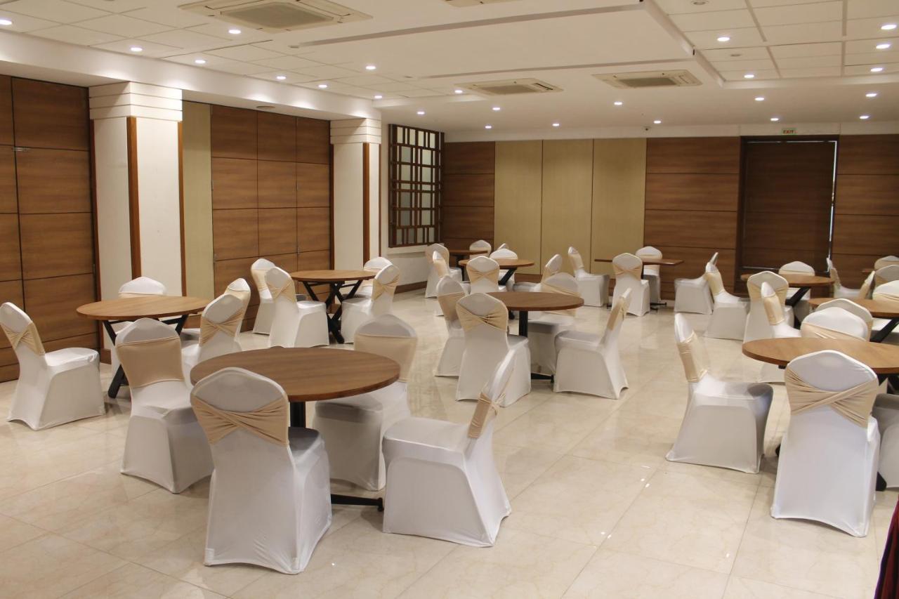 Chryso Hotels Pvt Ltd Ankleshwar エクステリア 写真